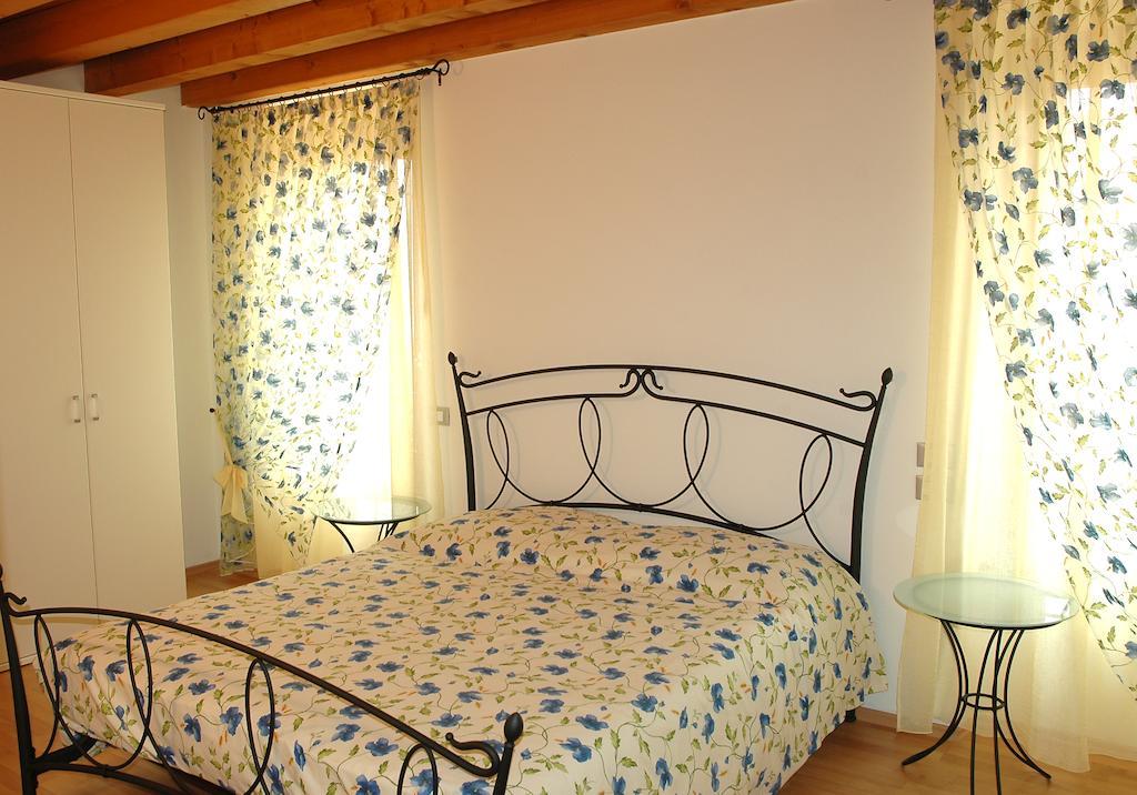 Agriturismo Al Tralcio Valeggio sul Mincio Pokój zdjęcie